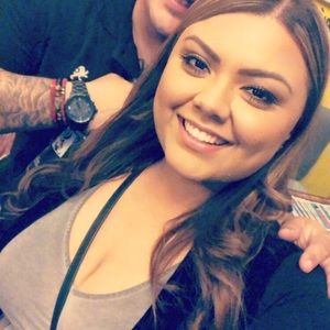 Meet your Posher, Edith